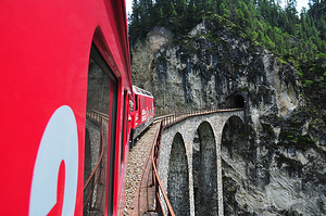 Mit der RhB übers Landwasserviadukt